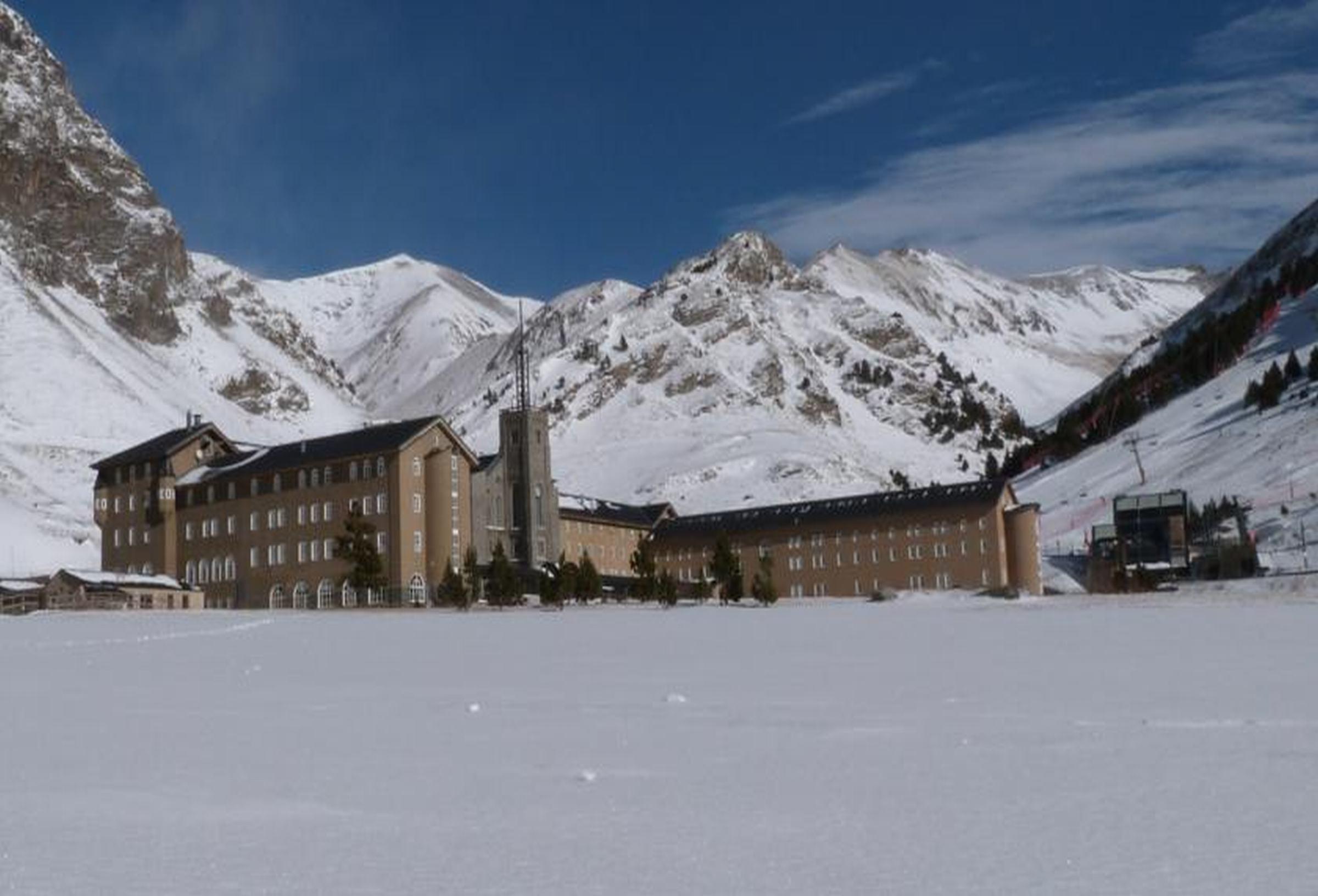 Apartaments Vall De Nuria Кералбс Екстериор снимка